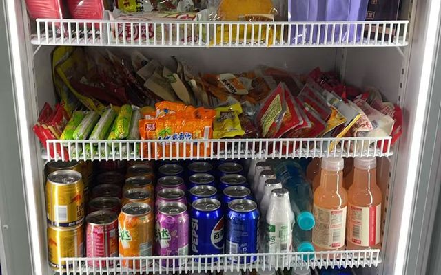 售货柜商品陈列实拍